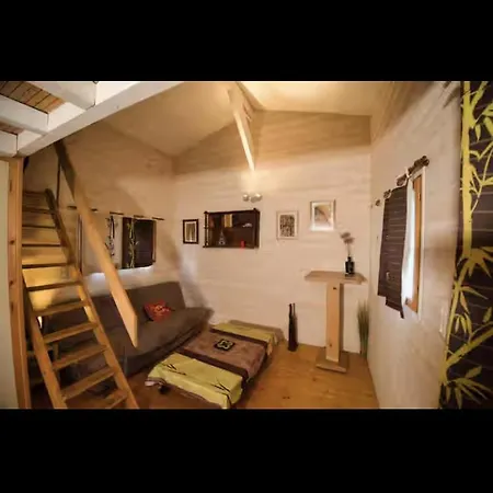 En Bois 펜션 생트 앙토낭